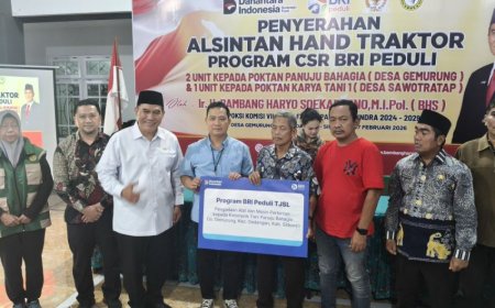 DPR RI dan BRI Salurkan Bantuan Traktor untuk Petani Sidoarjo