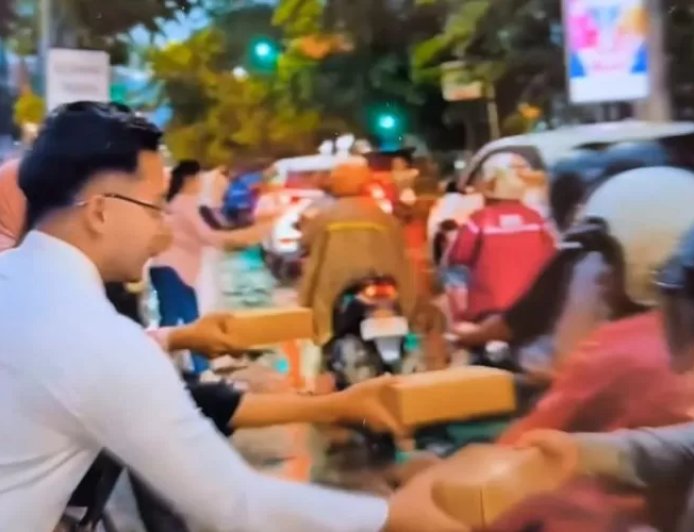 BRI BO HR Muhammad Surabaya Semarakkan Ramadan 1447 H dengan Aksi Sosial Bagi-Bagi Takjil