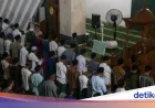 Jadwal Tarawih Pertama 2026: Perbedaan Muhammadiyah dan Pemerintah