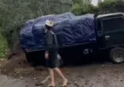 Longsor Timpa Truk hingga Terseret ke Jurang di Jalur Bromo Pasuruan, 4 Luka-Luka