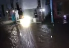 Banjir Luapan Sungai Rendam Sejumlah Wilayah di Situbondo Malam Ini