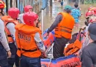 Banjir Cipinang Melayu Rendam Warga dari Bayi hingga Lansia, Evakuasi Tuntas