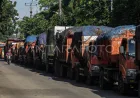 Antrean Truk Sampah 8 Km di TPST Bantargebang Akibat Longsor