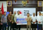 Donasi Radio dan Senter Senilai Rp 2,3 Miliar untuk Korban Banjir Sumatra