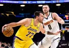 Luka Doncic Cetak Tripel-Dobel dan Menangkan Lakers atas Nuggets di OT