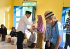 Partai Gerindra Gelar Bakti Sosial Bagikan Paket Sembako Rayakan HUT ke-18