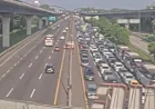 Macet Parah di Tol Japek Hari Kedua Lebaran Akibat Kecelakaan Beruntun KM 47