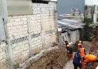 Turap Longsor di Kramat Jati: 50 Personel Gabungan Evakuasi Material dan Bangunan Terdampak