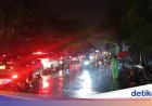 Banjir Terjang Jalur Pantura Pasuruan, Lalu Lintas Lumpuh Total Malam Ini