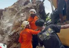 Sopir Ekskavator Tewas Terjepit Batu Longsor di Baubau, Proses Evakuasi Berhasil