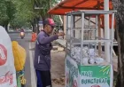 Kita Berbagi Sosial Bagikan Puluhan Nasi Bungkus Tujuan Akhirat di Sumenep