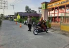 Polsek Muara Ancalong Atur Lalu Lintas Pagi Hari untuk Tekan Risiko Kecelakaan Sekolah