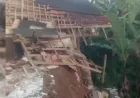 Rumah Ambruk Tergerus Longsor di Sumedang, 2 Lansia Luka-Luka Tertimbun Material