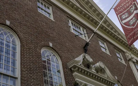 Pentagon Larang Investasi di Perguruan Tinggi Ivy League dan Mitra AI, Antariksa