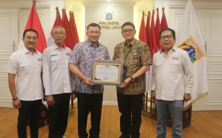 JICT Salurkan Donasi Rp300 Juta untuk Korban Banjir Bandang di Sumatera