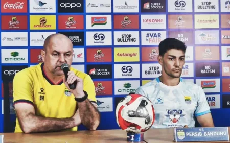 Pelatih Persib Prediksi Laga Lawan Persebaya Akan Sengit dan Penuh Intensitas
