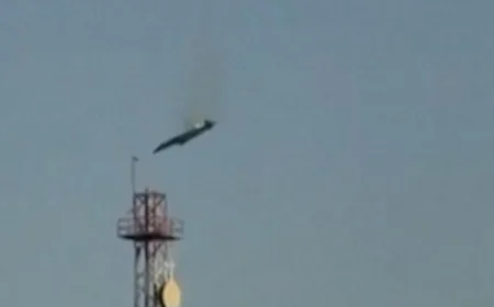 Detik-detik Pesawat Militer AS Jatuh Tertembak Rudal Kuwait