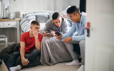 Larangan Media Sosial untuk Remaja Makin Marak: Apakah Efektif Mengatasi Masalah?