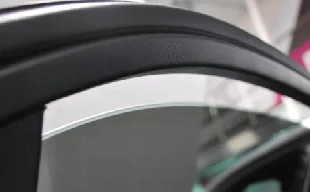 Periksa Seal dan Karet Pintu Mobil Saat Musim Hujan Agar Kabin Tetap Aman