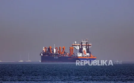 Trump Kerahkan Armada ke Selat Hormuz, IRGC Tantang: Datang dan Kawal Kapal Mereka