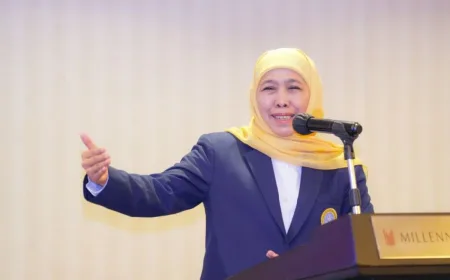 Khofifah Perkuat Jejaring Alumni Unair dan Tingkatkan Kesalehan Sosial