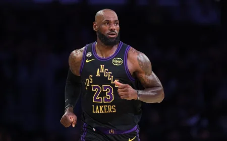 LeBron James Dinilai Tak Lagi Cocok untuk Los Angeles Lakers di Musim 2026