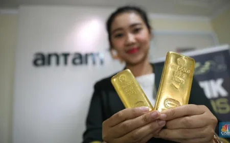 Harga Emas Antam Hari Ini Ambruk, Ini Alasan dan Peluang Borong