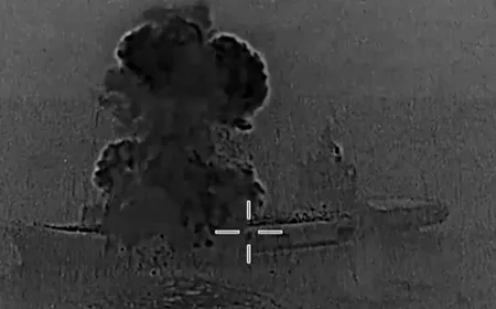 AS Rilis Video Serangan Udara Hantam Kapal Induk Drone Iran, Ini Fakta Lengkapnya