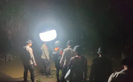 BPBD Bali dan Tim SAR Lanjutkan Pencarian Korban Banjir Bandang Banjar Buleleng