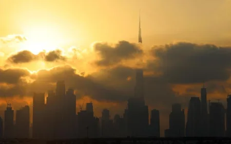 Iran Serang Pangkalan AS di Arab dengan Drone, Bandara Dubai Tertahan di Langit