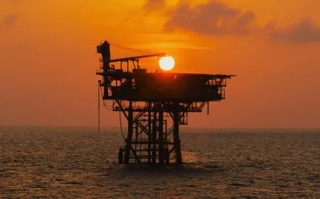 Harga Minyak Dunia Melonjak, Saham Migas Terkerek tapi Tertekan IHSG