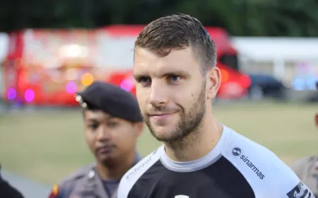 Maarten Paes Kagum Suporter Timnas Indonesia, Mirip Fans Argentina