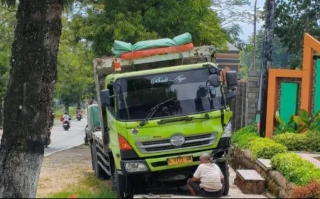 Kecelakaan Truk Tronton Tabrak Lima Motor di Blora, Satu Tewas