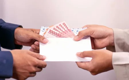 THR Cair Tapi Dipotong Pajak? Ini Dasar Hukum dan Cara Hitungnya Lengkap