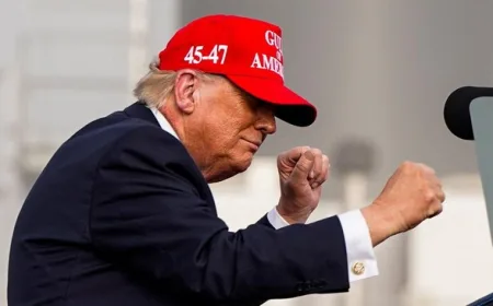 Trump Tolak Negosiasi dengan Iran, Perang Hanya Berakhir Jika Pemimpin Iran Runtuh