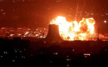 Israel Bom Depot Minyak Iran di Teheran, Api Besar Melahap Kota