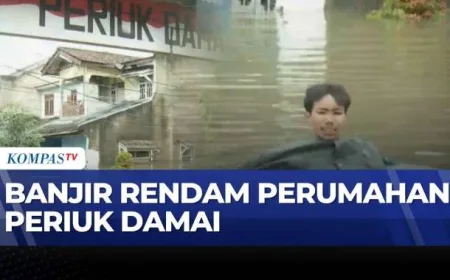 Banjir 2 Meter Rendam Perumahan Periuk Damai Tangerang, Warga Mengungsi ke Masjid