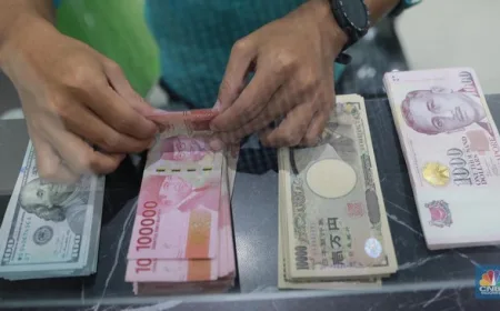Mata Uang Asia Melemah Terhadap Dolar AS, Baht Thailand Paling Terpuruk