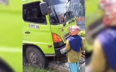 Kecelakaan Maut Blora: Truk Tronton Tabrak 5 Pemotor, 1 Tewas 4 Luka