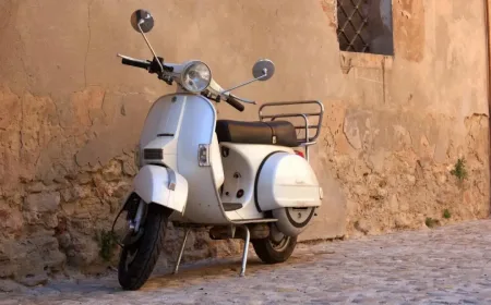 4 Tips Cuci Motor Agar Cat Tetap Mengkilap dan Terlihat Baru