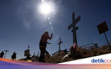 Aksi Tuntut Keadilan di Bekas Properti Epstein Warnai Hari Perempuan Internasional