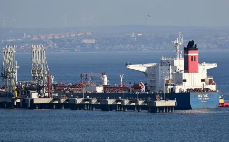 Harga Minyak Dunia Meroket, Trump Pertimbangkan Cabut Sanksi Rusia untuk Stabilkan Pasar