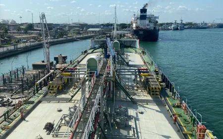 Pertamina Pantau Ketat Kondisi 2 Tankernya Terjebak di Selat Hormuz
