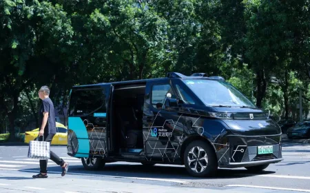 Geely dan WeRide Siapkan 2.000 Robotaxi Otonom Produksi Massal 2026