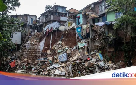 Rumah di Tebet Amblas karena Longsor Sudah Kosong dan Miring Lama Sebelum Kejadian