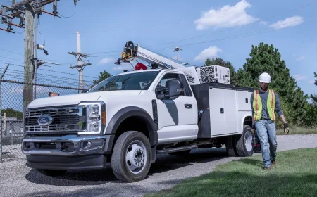 Ford Luncurkan AI Baru untuk Kembangkan Bisnis Komersial Pro Bernilai Miliaran