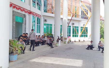 TNI-Polri Kawal Ketat RDPU DPRD Alor Bersama Partai Pengusung Paket Is The Rock