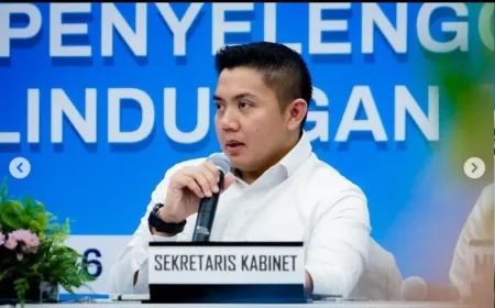 Seskab Teddy Dorong Orang Tua Batasi Akses Media Sosial Anak di Bawah 16 Tahun