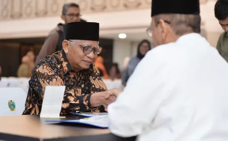 Penyaluran Bantuan ZIS Rp2,93 Miliar di Sumut, Wagub: Zakat Kekuatan Sosial Penting