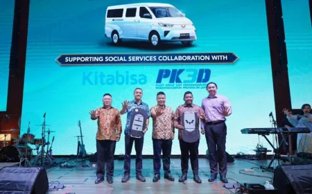 Wuling Donasikan Mitra EV Minibus untuk Ambulans DKI Jakarta dan Mobil Jenazah Kitabisa